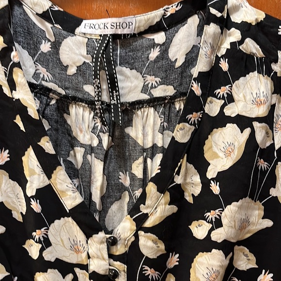 Beautiful Frock Shop dress size large. Black w/ white poppies. Double tie back - Picture 2 of 4